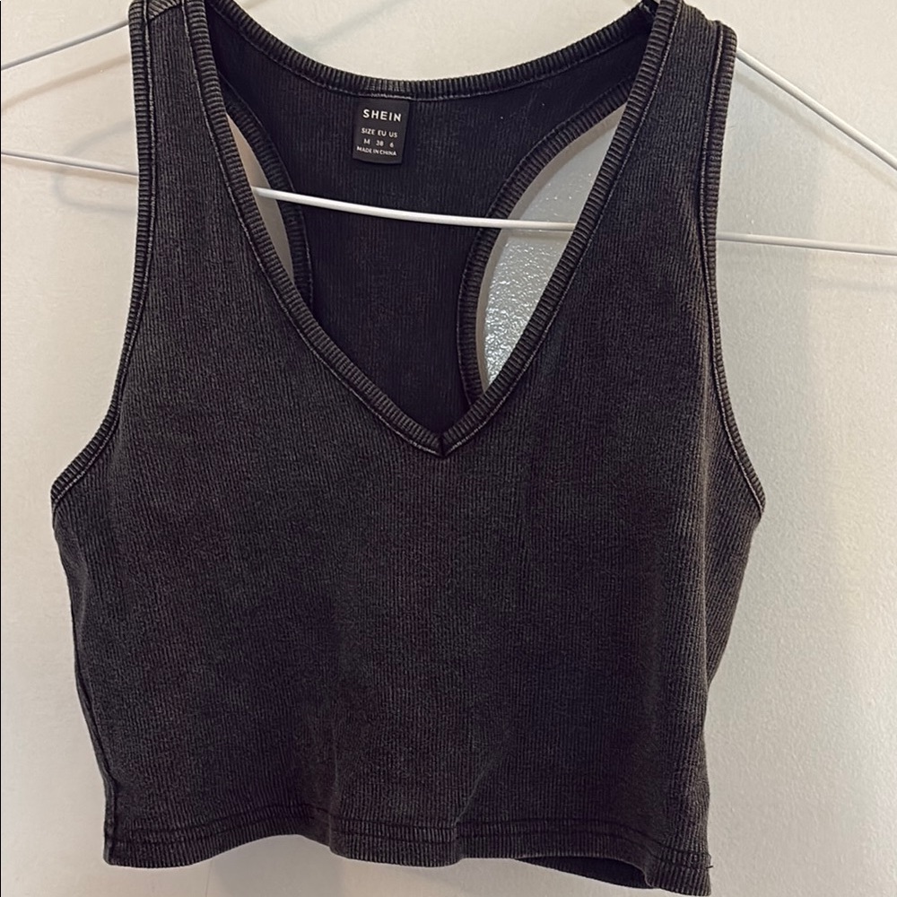 SHEIN Black Sleeveless Crop Tank Top
